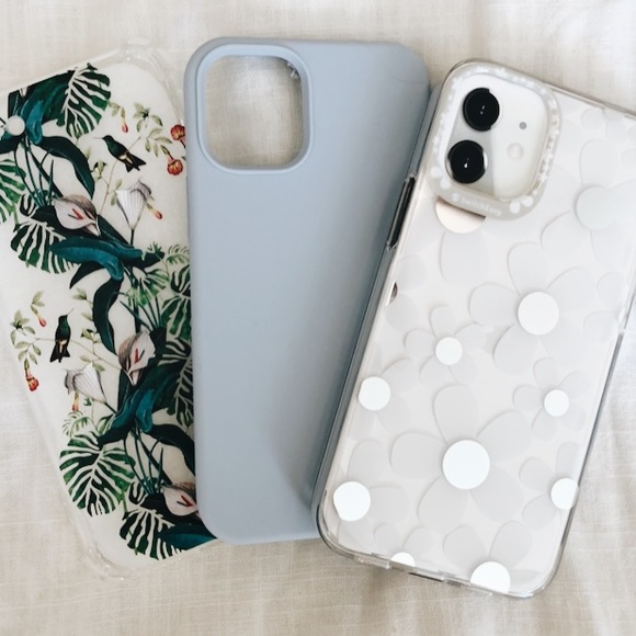 Daisy Case - Picture 2 of 4